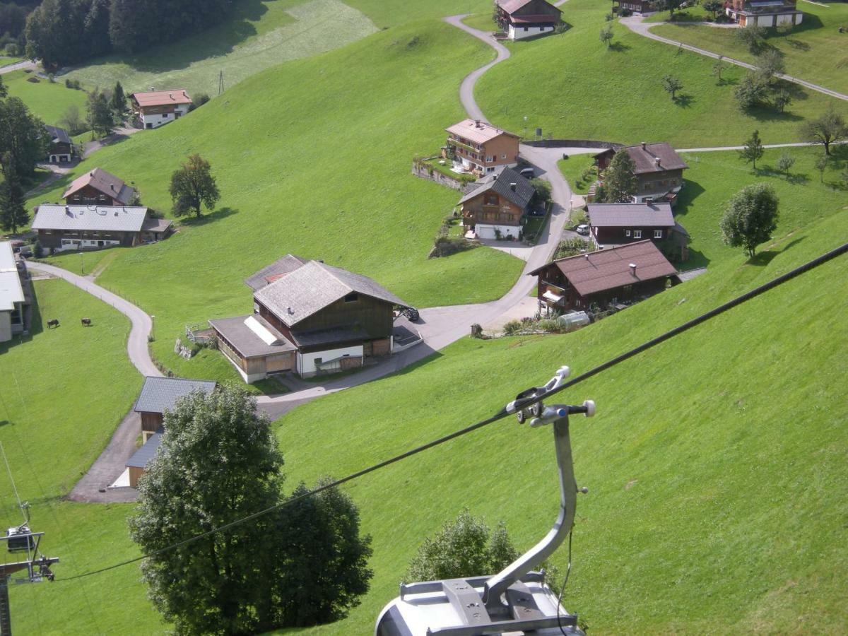 Appartements Karin Mitten Im Gruenen Schoppernau Bagian luar foto